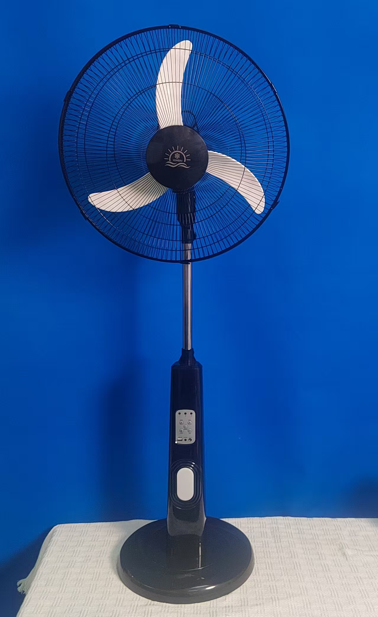 18&rdquo; RECHARGEABLE STANDING  FAN Remote Model and Voice Model